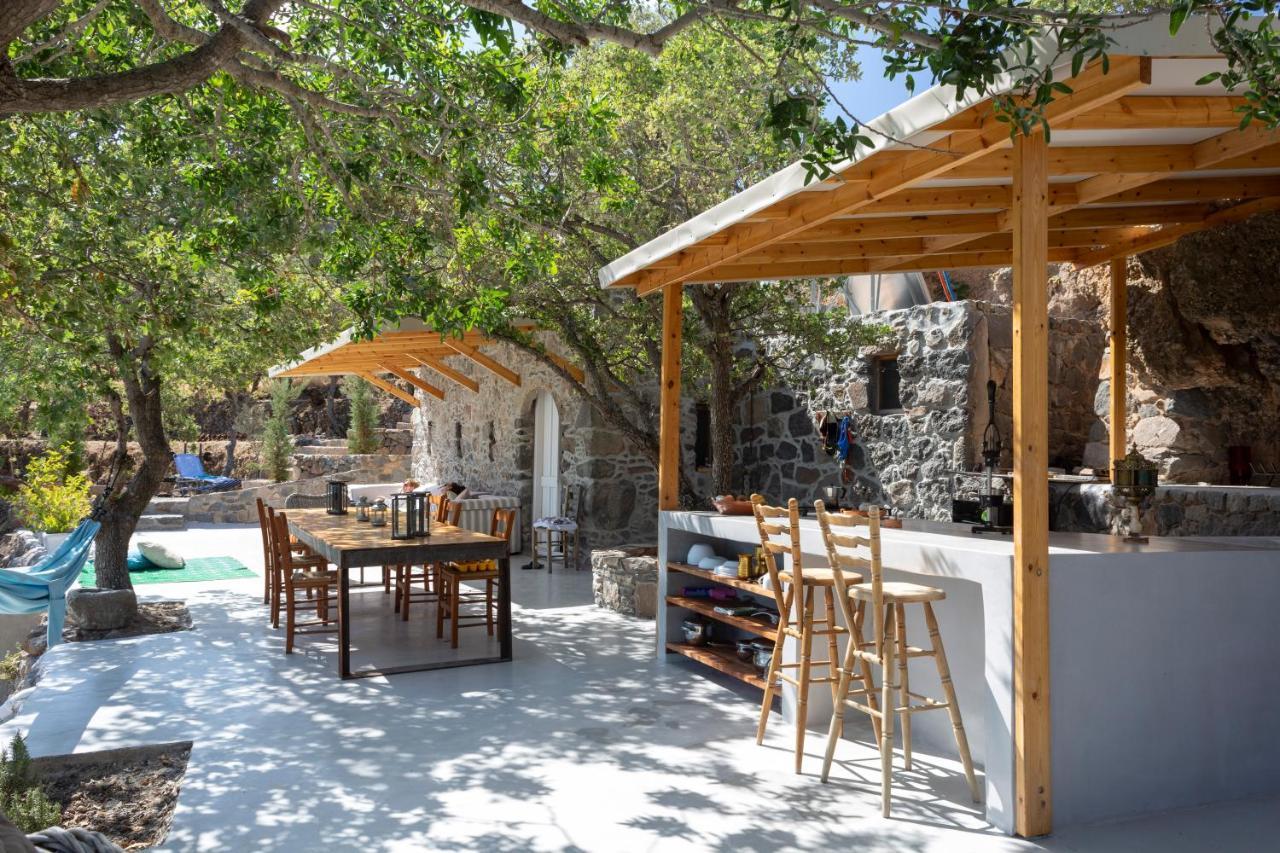 My Old Stone House In A 2 000 Sqm Private Garden With Fab Glamping Tent Mandrákion Buitenkant foto